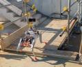 建設中の現場での四足歩行ロボットによる通信ネットワ