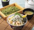 初夏のごちそう。釜揚げしらすとバラ天を、おろしで食