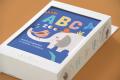 スマホを渡す前に、子どもの手が動き出す。巻き取り式