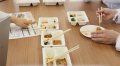 【ウェルネスダイニング】認知機能に配慮した宅配食「