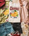 グラフィックとカラーで楽しむ、CONVERSEのサマーウェ