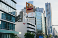 南青山3丁目に屋外広告メディア「CITY VISION AOYAMA