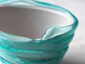 リサイクルプラスチックから生まれたハンドメイドのプ