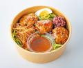 “ここでしか買えない惣菜”を拡充し、成長を加速　麺の