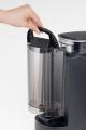 豆と水を入れてスイッチオン、豆挽きから抽出まで全て
