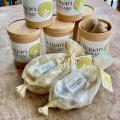 プラスチックを脱ぎ捨てた伝統的包装材。「ハヤリソー