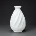 【銀座・和光】「井上萬二白磁展 ―花咲くうつわたち―