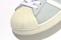 雑誌『Safari』が監修したadidas Originalsのスニーカ
