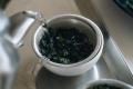 新原製茶、碾茶入札会で史上最高額1kg47,100円を落札