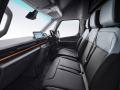 高性能1トン積載クラス商用EV「F11シリーズ」に３人乗