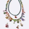 輝きとともに：Swarovskiが届ける、エネルギーあふれ