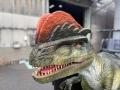 大人気「恐竜ライド」に4種類目の新恐竜！トサカが特