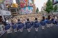 佐久間宣行プロデュースアイドル「ラフ×ラフ」新宿駅