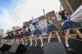 佐久間宣行プロデュースアイドル「ラフ×ラフ」新宿駅