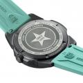世界限定777本のLuminox 「Color of The Year Pacific
