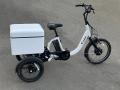 誰もが気軽に乗れる「荷物の運搬+移動」を実現する小 誰もが気軽に乗れる「荷物の運搬+移動」を実現する小