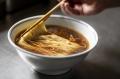 王道を継ぎ、新たな一杯へ　『らぁ麺すぎ本』よutf-8