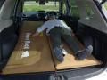 SUVで“しっかり眠れる”車中泊マットとは？累計販売数5