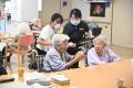 【夏休み特別企画】小学生が介護現場へ!高齢者との交 【夏休み特別企画】小学生が介護現場へ!高齢者との交