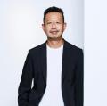 店舗は“売る場”からメディア化され、さらに“経験・体