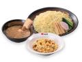 濃厚豚骨スープに鰹と煮干しの風味が効いた季節限定メ