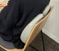 産後ママの”座るつらさ”に寄り添い、日常にもなじむ4W