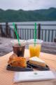 中禅寺湖周辺の雄大な自然の中で金谷ホテルの軽飲食と 中禅寺湖周辺の雄大な自然の中で金谷ホテルの軽飲食と
