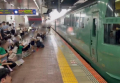 博多駅に願いごとの花が咲く