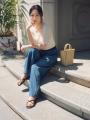 俳優・MEGUMIさんが魅せる「退屈じゃない、夏のベーシ