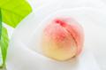 じゅわっと広がる果汁がたまらない！桃を“まるごと1個