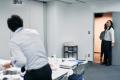 お笑いコンビ かが屋さん出演、WEB招待状ヨブナラのCM お笑いコンビ かが屋さん出演、WEB招待状ヨブナラのCM