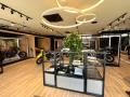 伝統の紀州漆器を名産に持つ和歌山県海南市に店舗を構