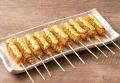 〈夏もお得に食べ尽くせ！〉1本77円の新名物「ギョニ