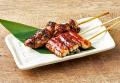 〈夏もお得に食べ尽くせ！〉1本77円の新名物「ギョニ