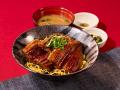 【ココス】今年も“どーん”と一匹分のうなぎがのった丼