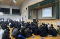 ドラッグストアモリ薬剤師が高校生向けに「薬物utf-8