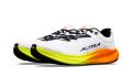 圧倒的な耐久性のVibram(R) XS DURA と 2層構造フォー