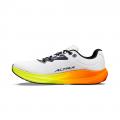 圧倒的な耐久性のVibram(R) XS DURA と 2層構造フォー