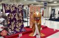 静岡伊勢丹8階催事場に、華麗な時代衣装の世界が広が