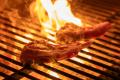 フラのライブパフォーマンスを鑑賞しながら食事が楽し