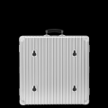 【RIMOWA】限定アイテム「ダーツボードケース」を発売