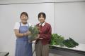 パパネッツ、障がいを持つ従業員が農園で育てた野菜を パパネッツ、障がいを持つ従業員が農園で育てた野菜を