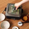食卓を広く使えるコンパクト設計と深鍋と3種のプレー