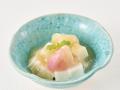 梅の花のご褒美スイーツ。白桃と2種の葡萄を贅沢に使