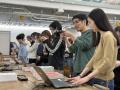 「学生のアイデアを企業の技術で“実物”へ」デザutf-8 「学生のアイデアを企業の技術で“実物”へ」デザutf-8
