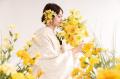【新ビジュアル公開】花々に包まれる、やさしく華やか