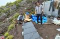 富士山初、7合目「日の出館」に太陽光充電ステーショ 富士山初、7合目「日の出館」に太陽光充電ステーショ