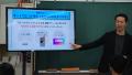 「情報の偏食」がスマホ中毒を招く？　情報を食事にた
