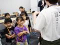 保護者の職場で子どもが一緒に「おしごと」を体験　シ