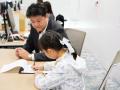 保護者の職場で子どもが一緒に「おしごと」を体験　シ